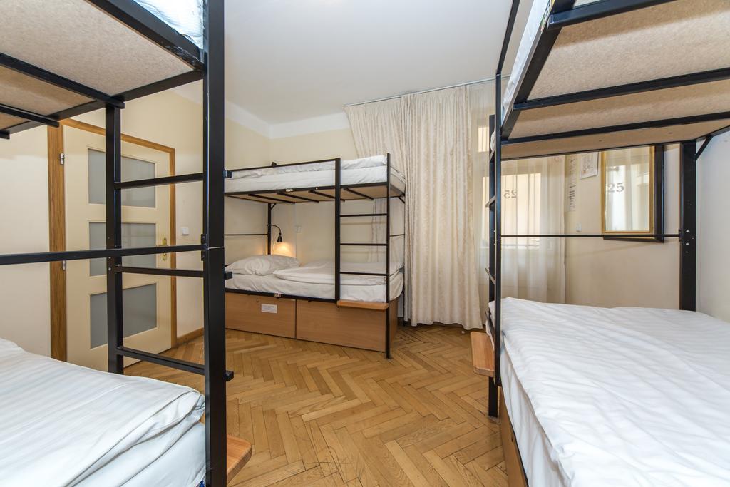 Hostel Mango Prague Exterior photo